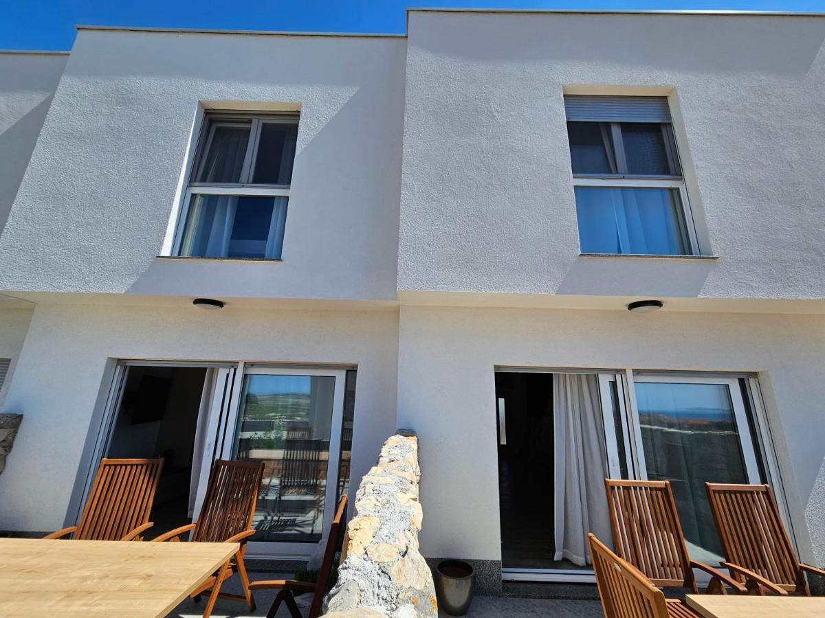 Bura House Holiday home Povljana