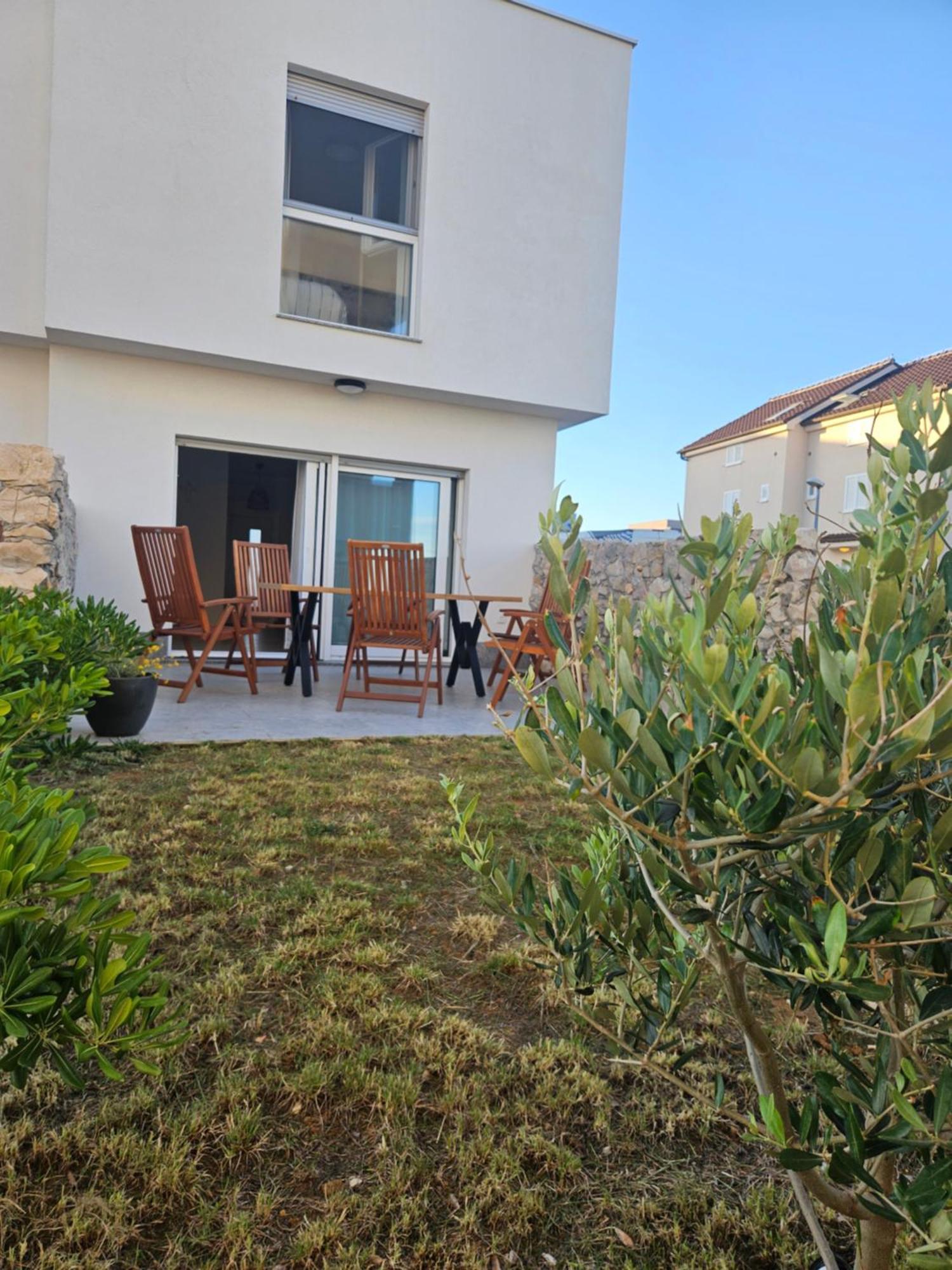 Holiday home Bura House Povljana